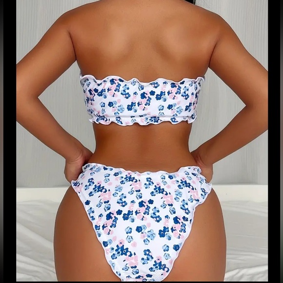 White Pink Blue Floral Bandeau Tube top Strapless Bikini Size Medium NWT New - Picture 5 of 13